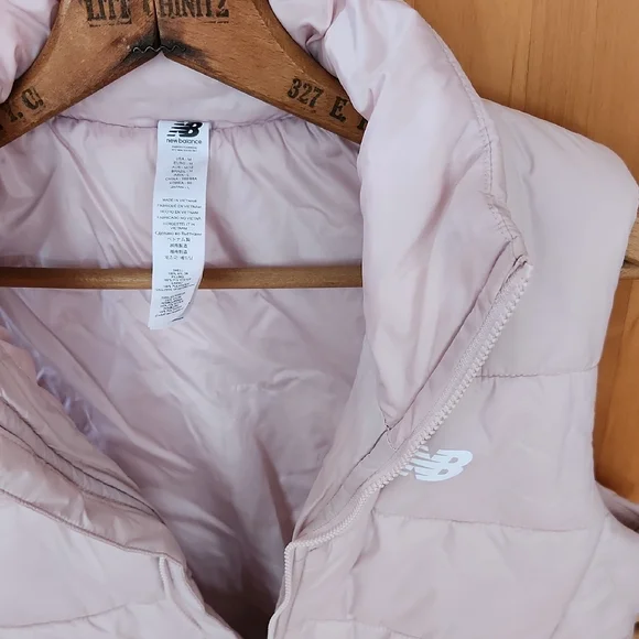 New Balance Light Pink Puffer Vest - Picture 2 of 3